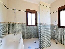 Comfortable Luxury Villa With Private Swimming Pool