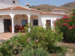 Comfortable Luxury Villa With Private Swimming Pool