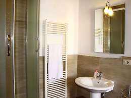 Idyllic Holiday Home in Vinci With Swimming Pool