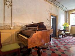 Charming Villa With Pool in Florence
