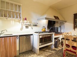 Charming Villa With Pool in Florence