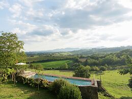 Charming Villa With Pool in Florence
