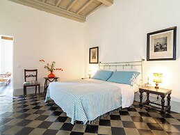 Charming Villa With Pool in Florence