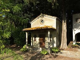 Charming Villa With Pool in Florence