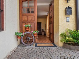 Belvilla by OYO Charming Apartment in Brez With TV