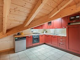 Belvilla by OYO Charming Apartment in Brez With TV