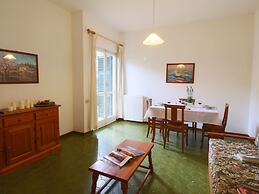 Close to the Sea, Air-conditioned