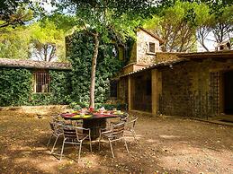 Belvilla by OYO Holiday Home With Pool