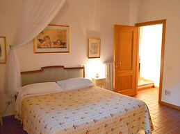 Splendid Farmhouse With Shared Swimming Pool