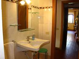 Splendid Farmhouse With Shared Swimming Pool