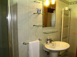 Splendid Farmhouse With Shared Swimming Pool