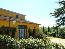 Splendid Farmhouse With Shared Swimming Pool