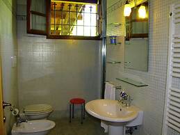 Splendid Farmhouse With Shared Swimming Pool