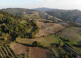 Quaint Tuscan Farmhouse
