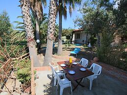 Cozy Holiday Home in Ricadi near Sea