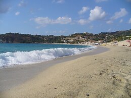 Cozy Holiday Home in Ricadi near Sea