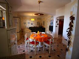 Cozy Holiday Home in Ricadi near Sea