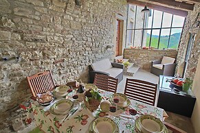 Apartment in Apecchio With Swimming Pool