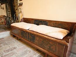 Apartment in Apecchio With Swimming Pool
