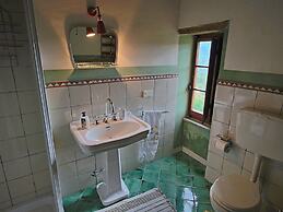 Apartment in Apecchio With Swimming Pool