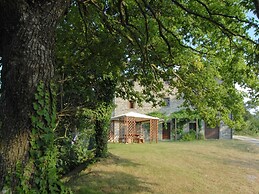 Apartment in Apecchio With Swimming Pool