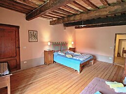 Apartment in Apecchio With Swimming Pool
