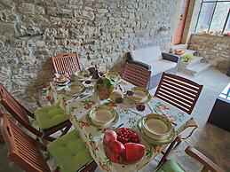 Apartment in Apecchio With Swimming Pool