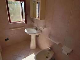 Belvilla by OYO Limoni