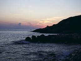 Belvilla by OYO Limoni