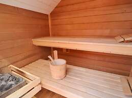 Eco Farmhouse by High Fens
