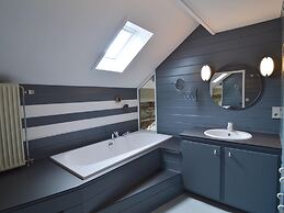 Eco Farmhouse by High Fens