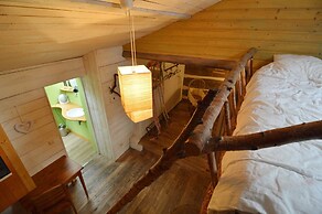 Eco Farmhouse by High Fens