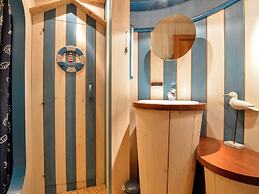 Eco Farmhouse by High Fens