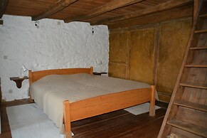 Heritage Holiday Home in Roumont