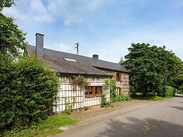 Heritage Holiday Home in Roumont