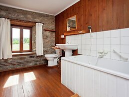Heritage Holiday Home in Roumont