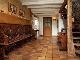 Heritage Holiday Home in Roumont