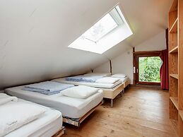 Heritage Holiday Home in Roumont