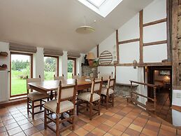 Heritage Holiday Home in Roumont