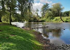 Riverside Retreat Viroinval