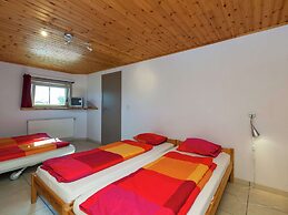 Farmhouse in Vleteren for Eight Person