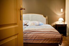 Modern Holiday Home in Stavelot With Fireplace