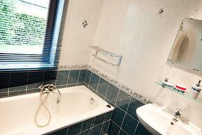 Modern Holiday Home in Stavelot With Fireplace