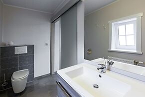 Cozy Home for 4 Guests