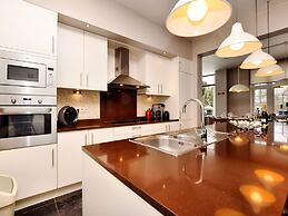 Luxurious Holiday Home in Courtil with Hot Tub