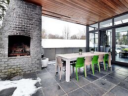 Luxurious Holiday Home in Courtil with Hot Tub
