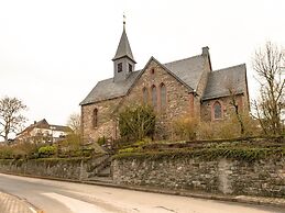 Spacious Group Home near Winterberg & Willingen with Private Garden