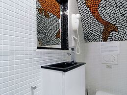 Contemporary Apartment in Kreuzberg, Berlin