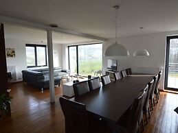 Superb Holiday Home With Barbecue