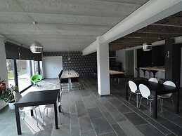 Superb Holiday Home With Barbecue